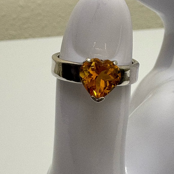 Jewelry - Artisan Mandarin Garnet Heart Shaped Silver Ring